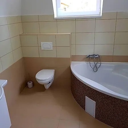 Balat-On Apartman * Balatonbereny